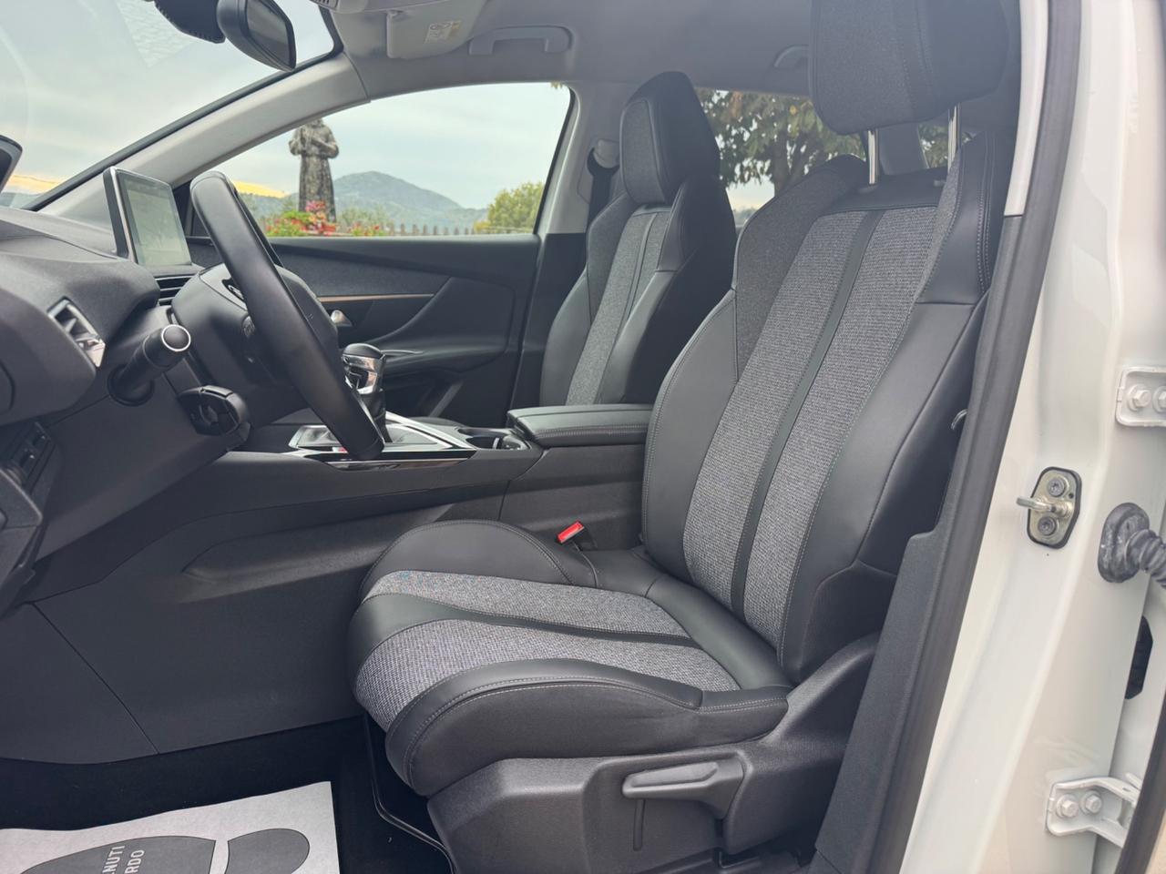 Peugeot 3008 BlueHDi 130 S&S Allure