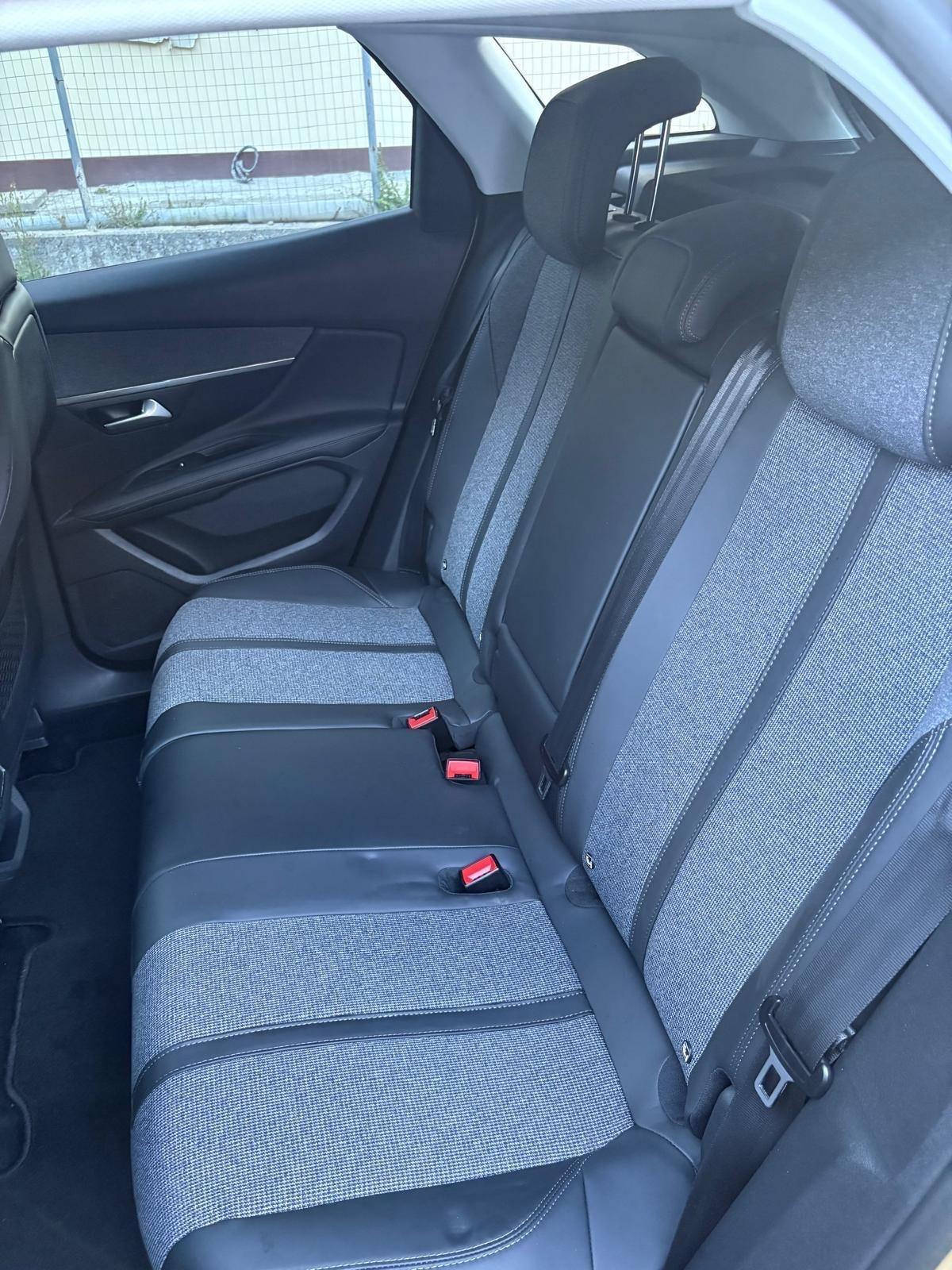 PEUGEOT 3008 ALLURE HDI COME NUOVA