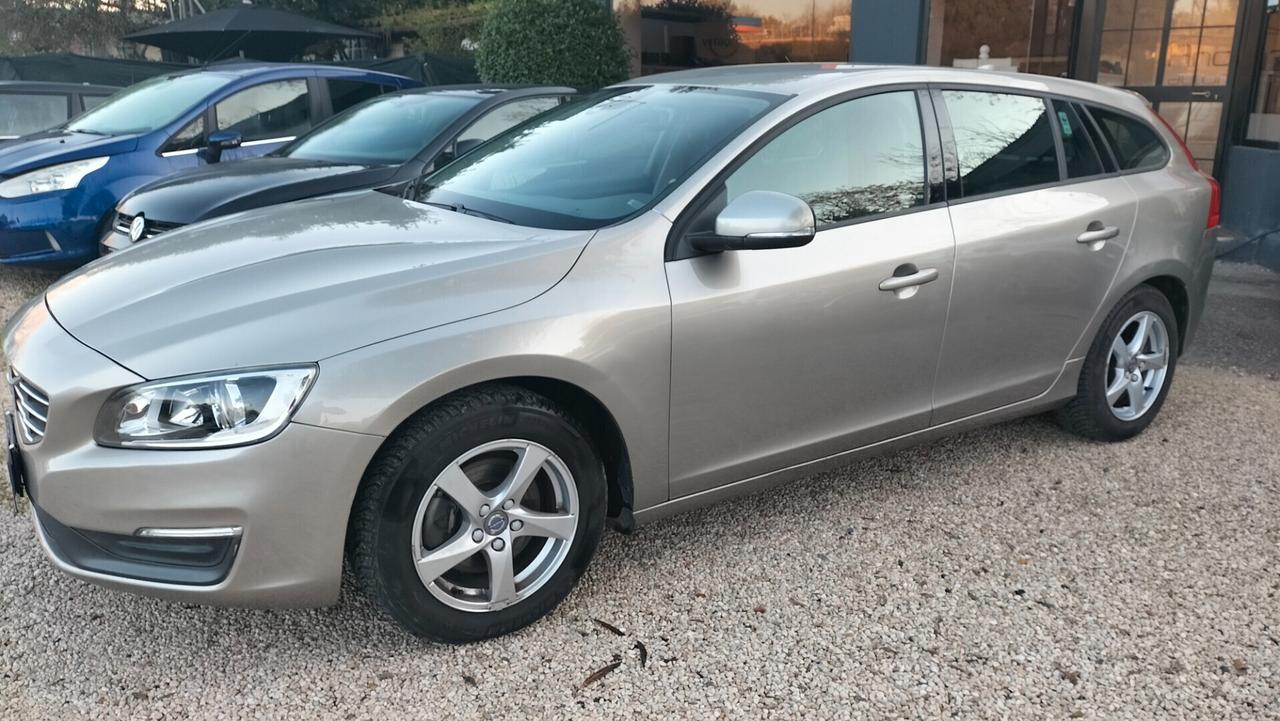 Volvo V60 D4 1600 D **PREZZO REALE **