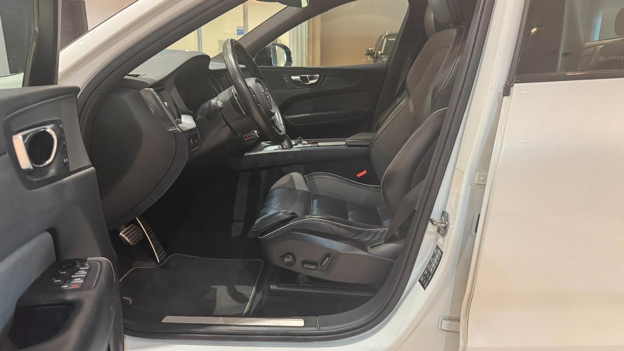 Volvo XC 60 197 CV - 2020