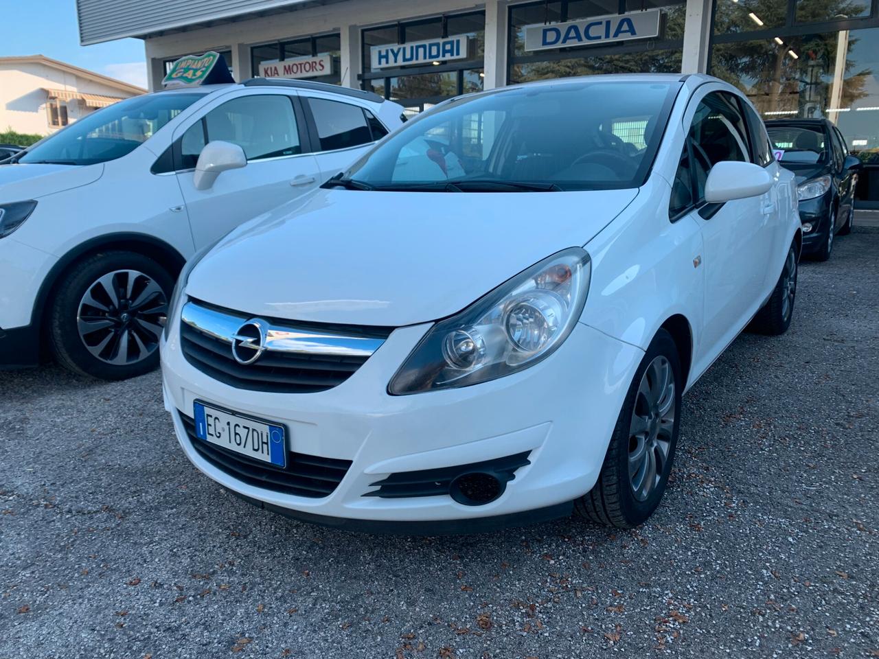 Opel Corsa 1.2 3 porte Sport OK NEO PATENTATI
