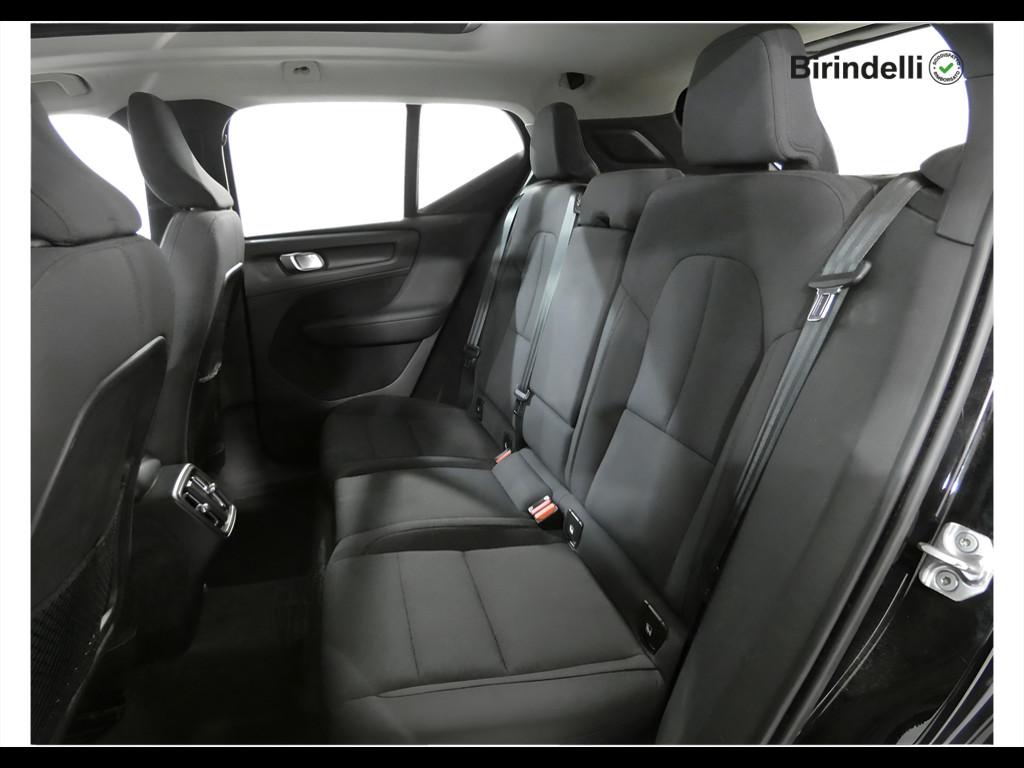 VOLVO XC40 (2017-->) - XC40 T3 Geartronic Momentum