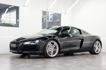 Audi R8 4.2 V8 FSI quattro R tronic IVA ESPOSTA