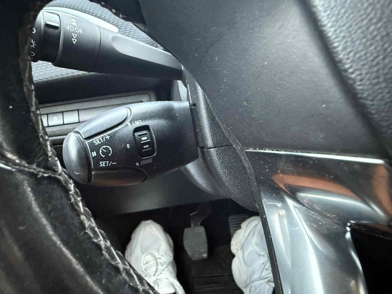 Peugeot 208 PureTech Allure 1.2 BENZINA 2015.