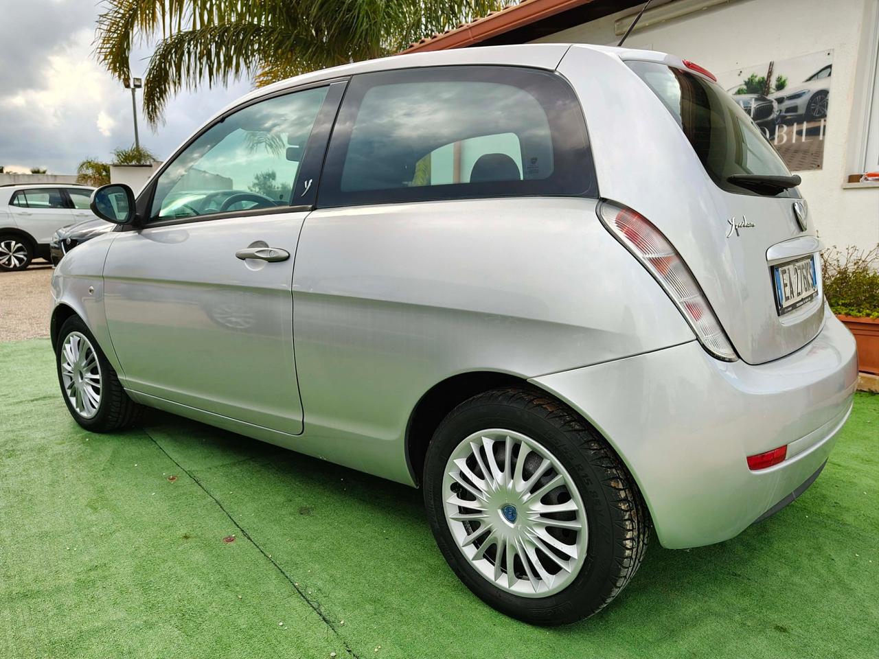 Lancia Ypsilon 1.4 16V Platino - 2010