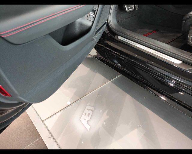 AUDI RS6 Avant 4.0 TFSI V8 quattro tiptronic