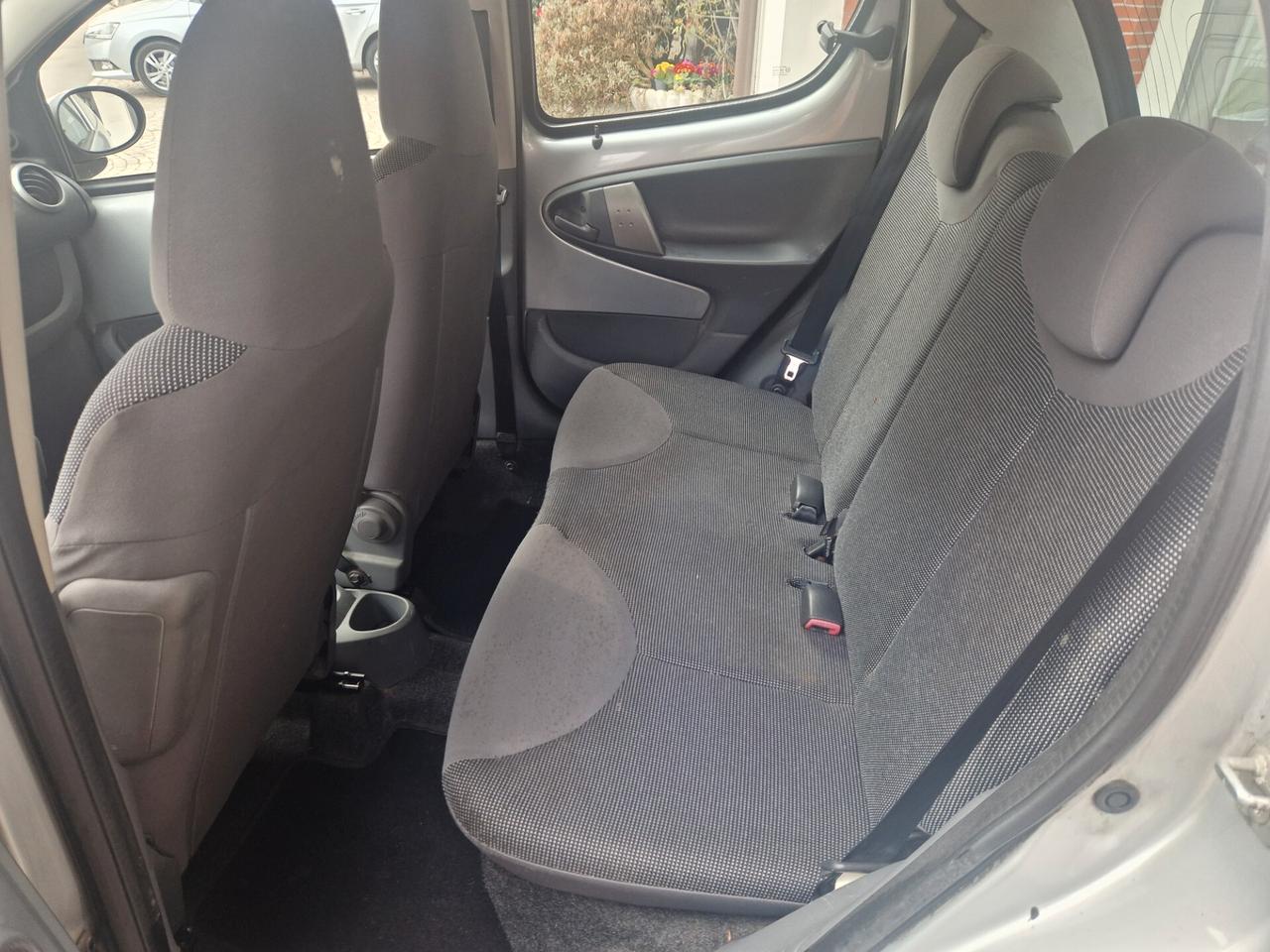 Peugeot 107 5p 1.0 68cv / FRIZIONE NUOVA