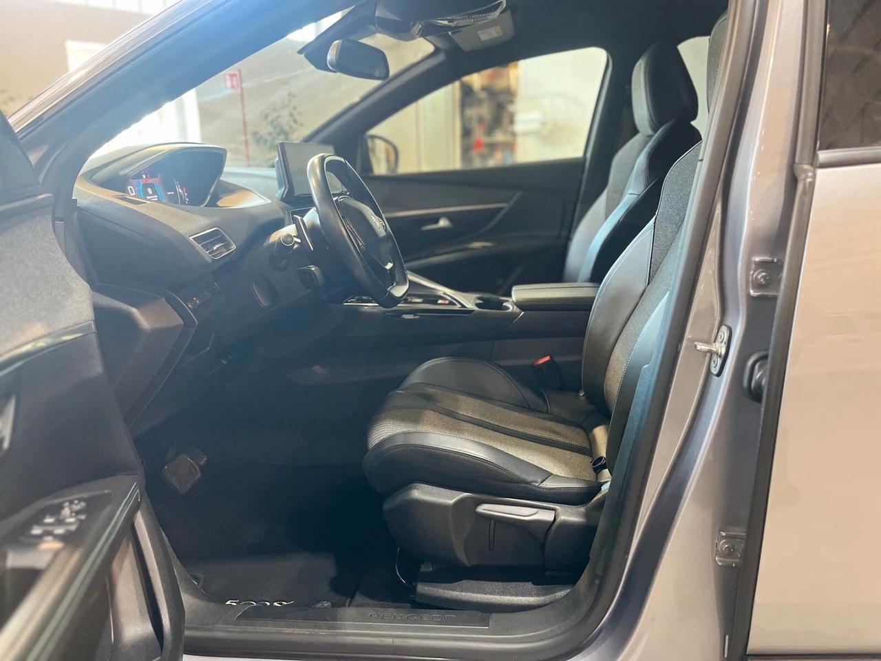 PEUGEOT 5008 HDi 130 CV EAT8 ALLURE PACK *2023*7POSTI*76MILAKM*