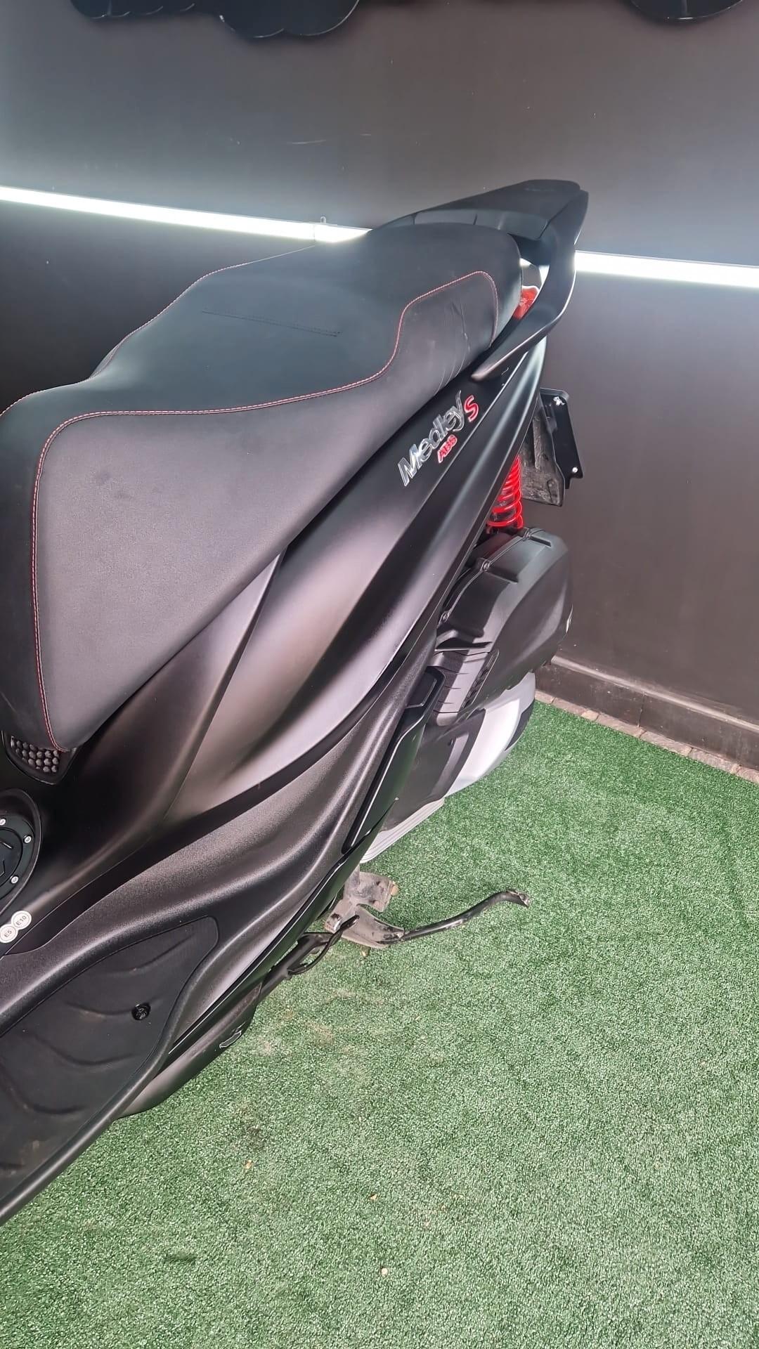 Piaggio Medley 125
