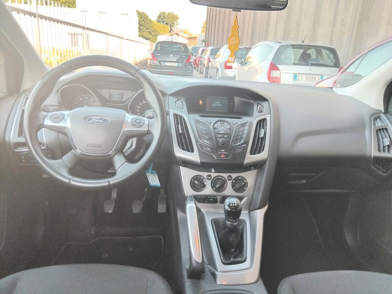 Ford Focus 1.6 benzina
