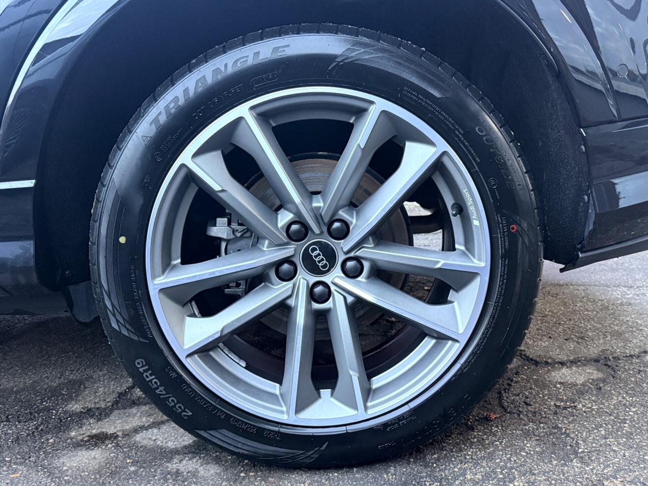 Audi Q3 SPB 45 TFSI e S tronic line edition