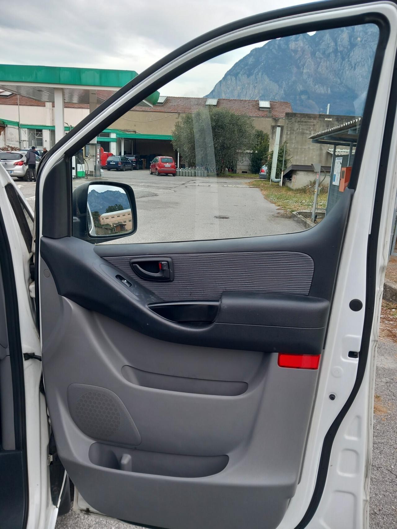 Hyundai H-1 2.5 CRDi Van 6 p.ti Style