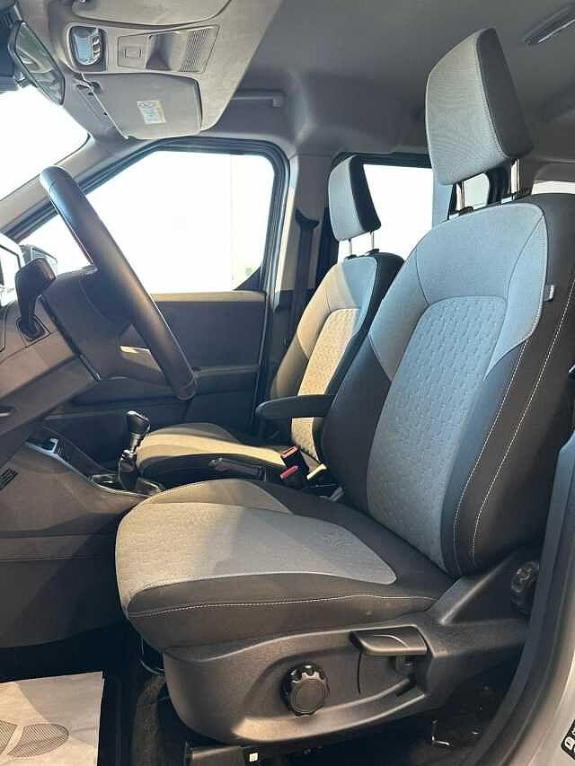 Ford Tourneo Courier 1.0 EcoBoost Titanium