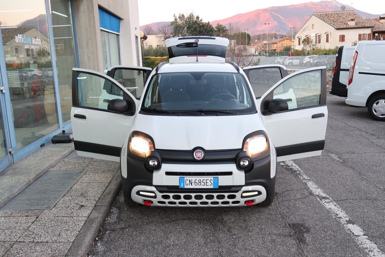 Fiat Panda 1.0 FireFlyHybrid Cross