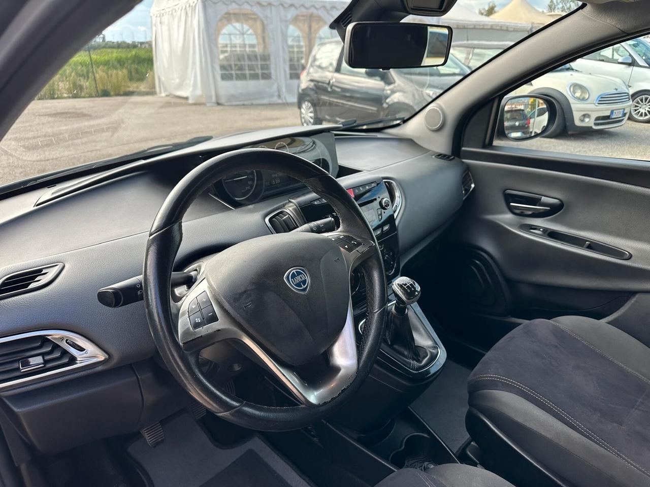Lancia Ypsilon 1.3 MJT