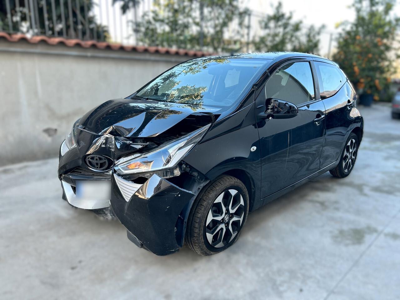 Toyota Aygo 1.0 Benzina 72CV - 2021 Incidentata