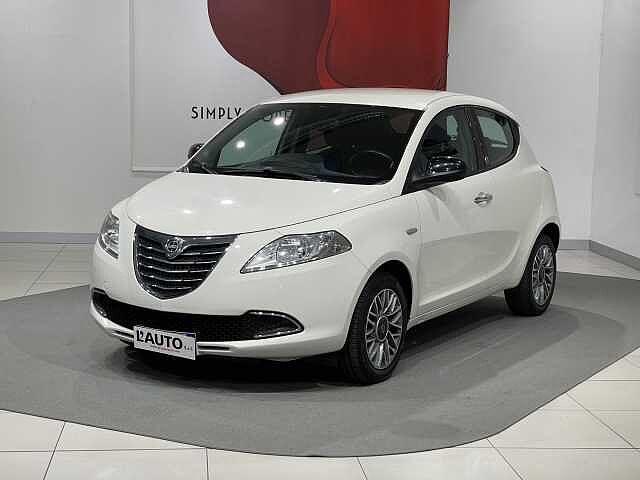 Lancia Ypsilon 1.2 69 CV 5 porte GPL Ecochic Gold (5 posti)