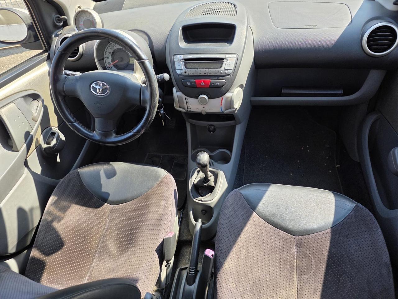 Toyota Aygo 1.0 12V VVT-i 5 porte