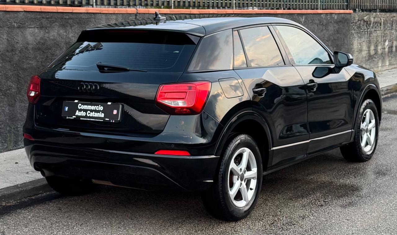 Audi Q2 1.6 TDI TOTAL BLACK