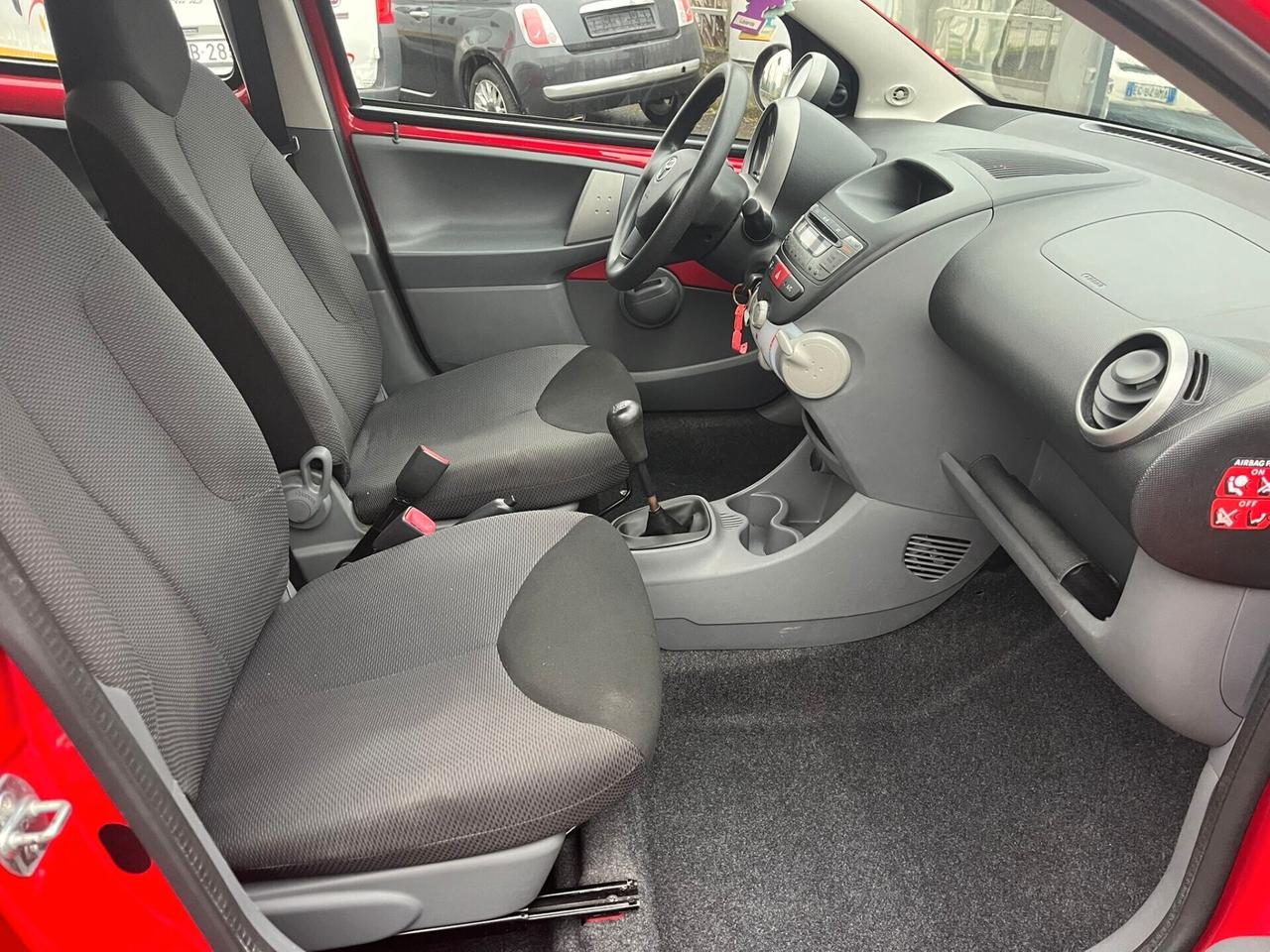 Toyota Aygo 1.0 BENZ SOLO 40.000 KM