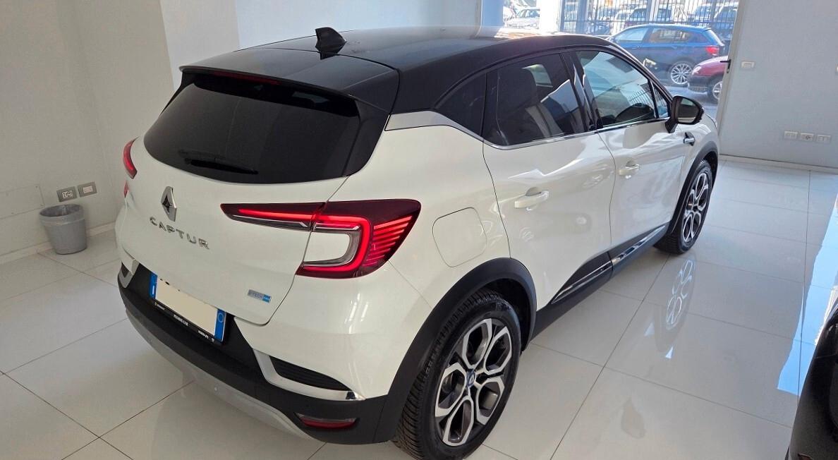 Renault Captur Plug-in Hybrid E-Tech 160 CV Intens