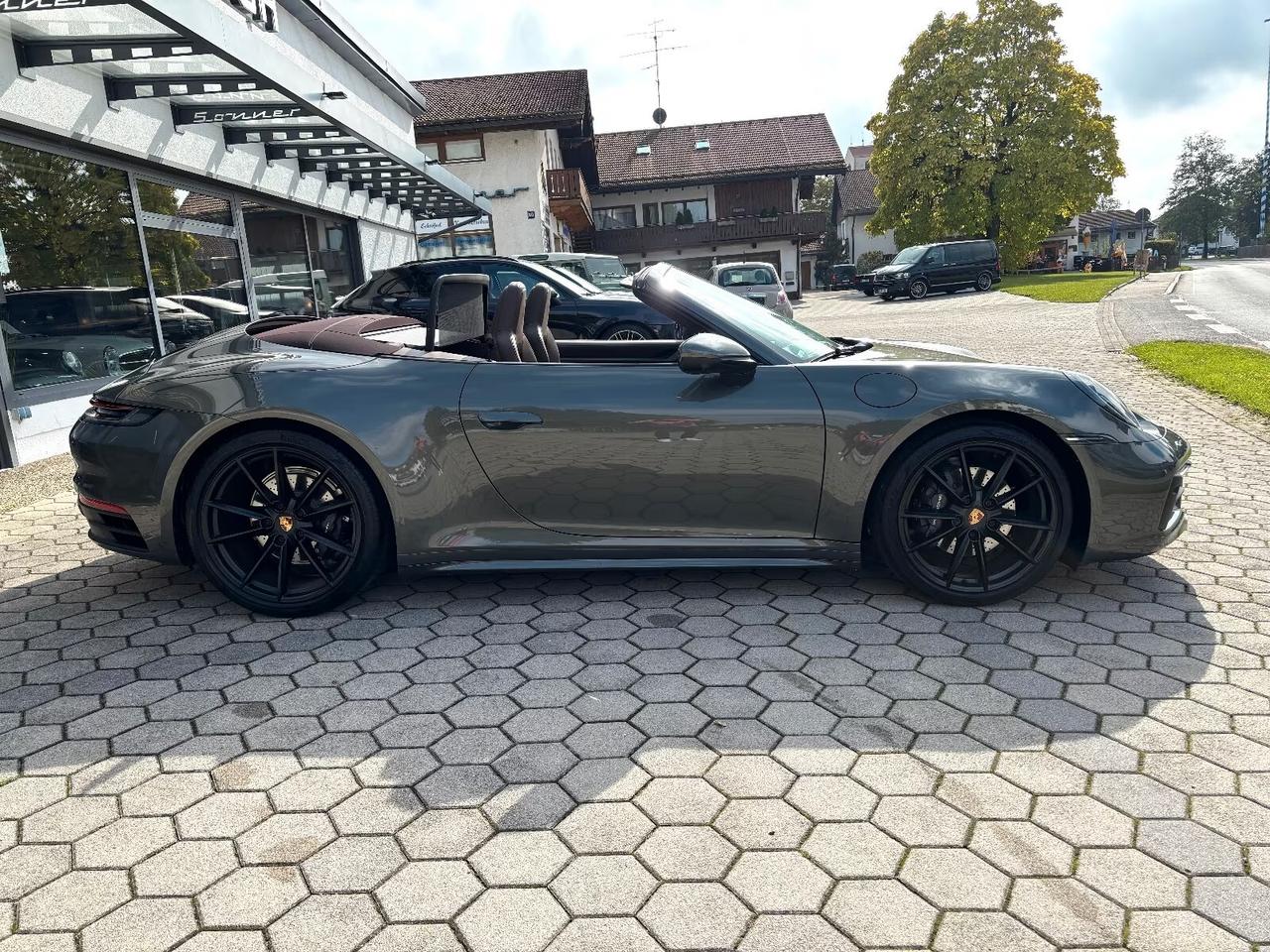 Porsche 911 Carrera Cabriolet