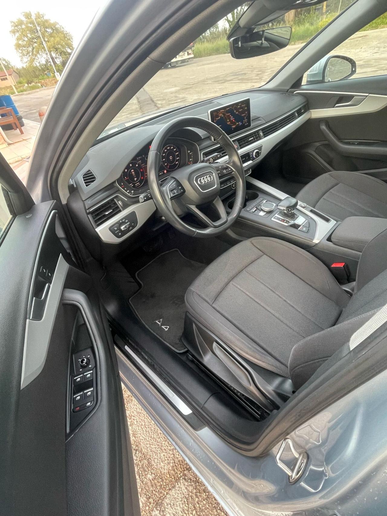 Audi A4 Avant 35 TDI 2.0 150 cv S-tronic S-line edition. Full optional