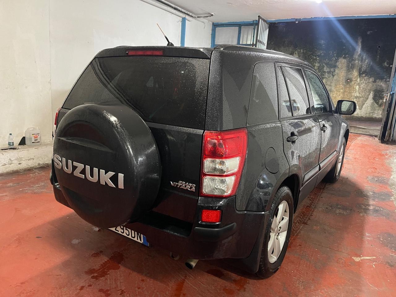 Suzuki Grand Vitara 2.0 16V 5 porte