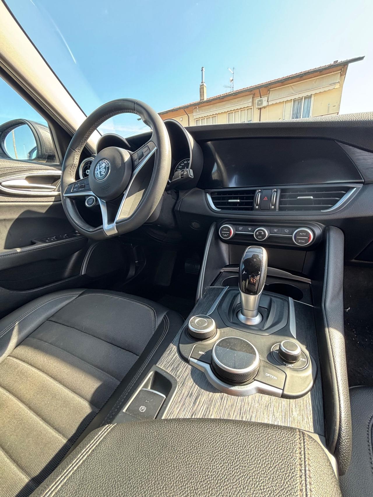 Alfa Romeo Giulia 2.2 Turbodiesel 136 CV AT8 Business