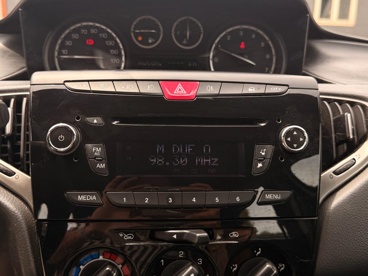 Lancia Ypsilon 1.2 69 CV 5 porte S&S Gold