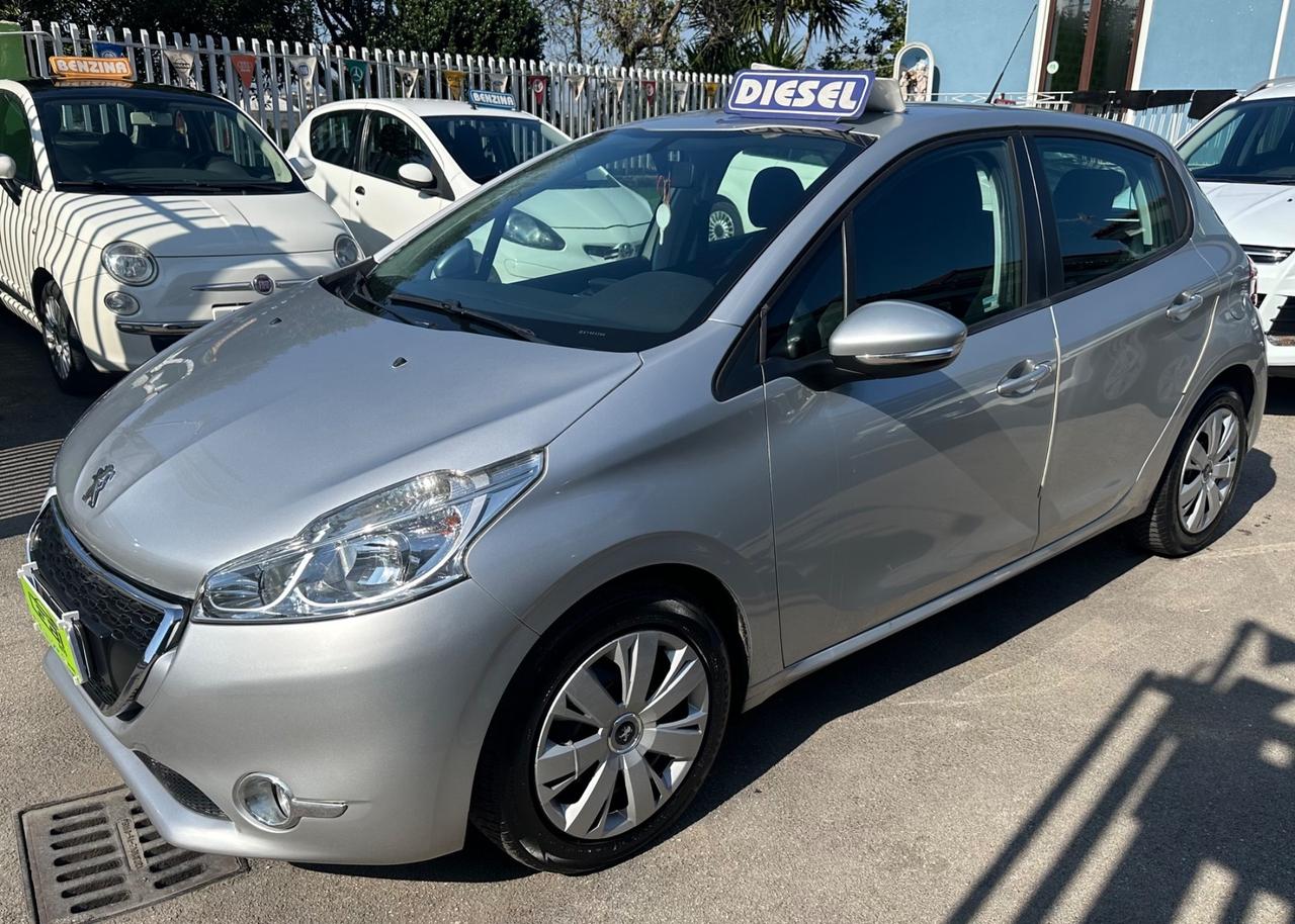 Peugeot 208 1.4 HDi 68 CV 5 porte Allure