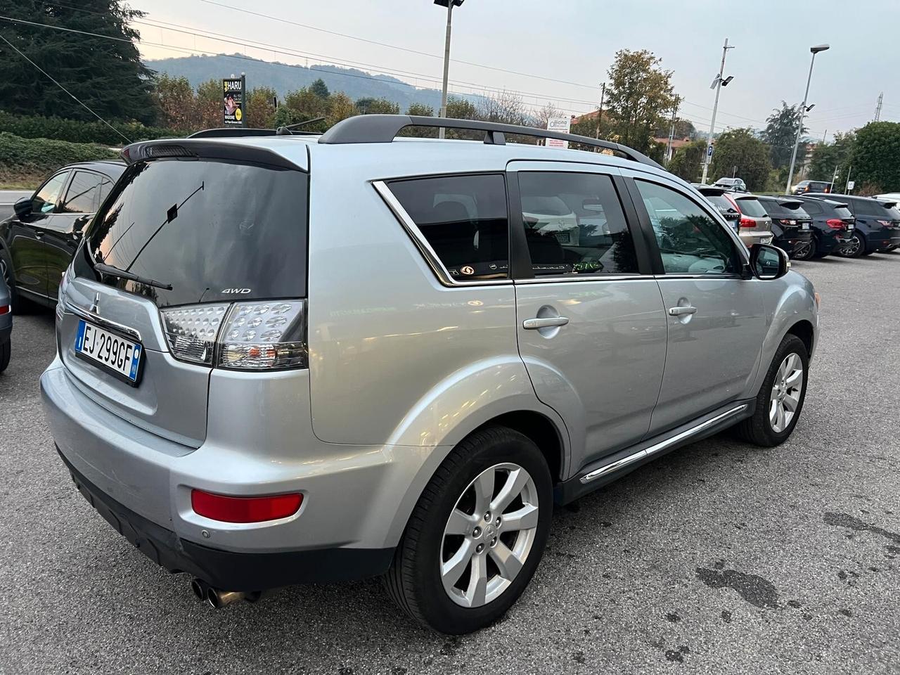 Mitsubishi Outlander 2.2 DI-D TC-SST Instyle DPF 7p