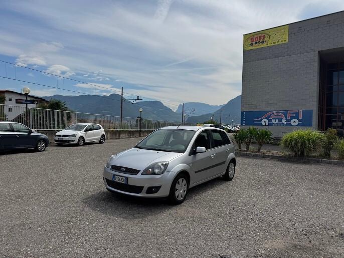 Ford Fiesta 1.2 16V 5p. Titanium