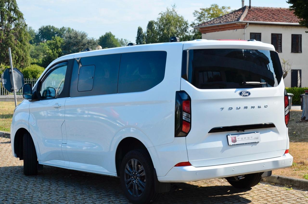 FORD TOURNEO CUSTOM 2.0 TDI TITANIUM 170cv AUT. 8 POSTI, UFF ITALIANA, SERVICE DIMOSTRABILI, FARI LED, RETROCAMERA, PERMUTE