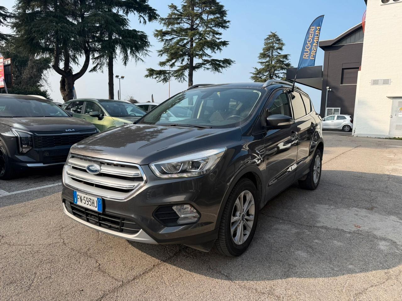 Ford Kuga 1.5 TDCI 120 CV S&S 2WD Powershift Titanium