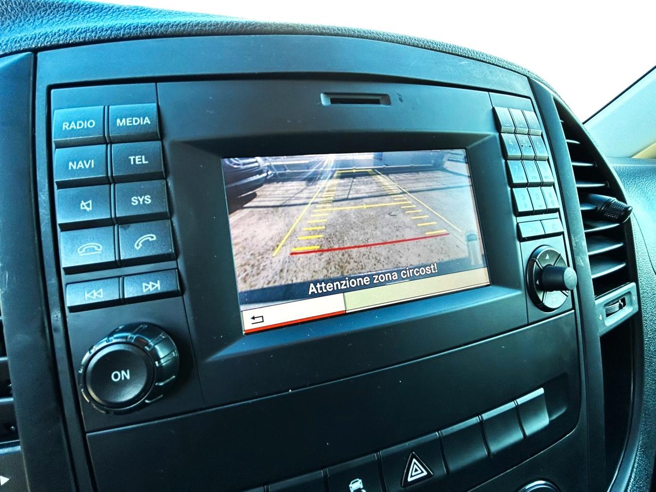 Mercedes Benz Vito Mixto Autocarro 6 posti