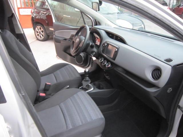 Toyota Yaris 1.0 5 porte Lounge NEOPATENTATI UNICO PROPRIETARIO