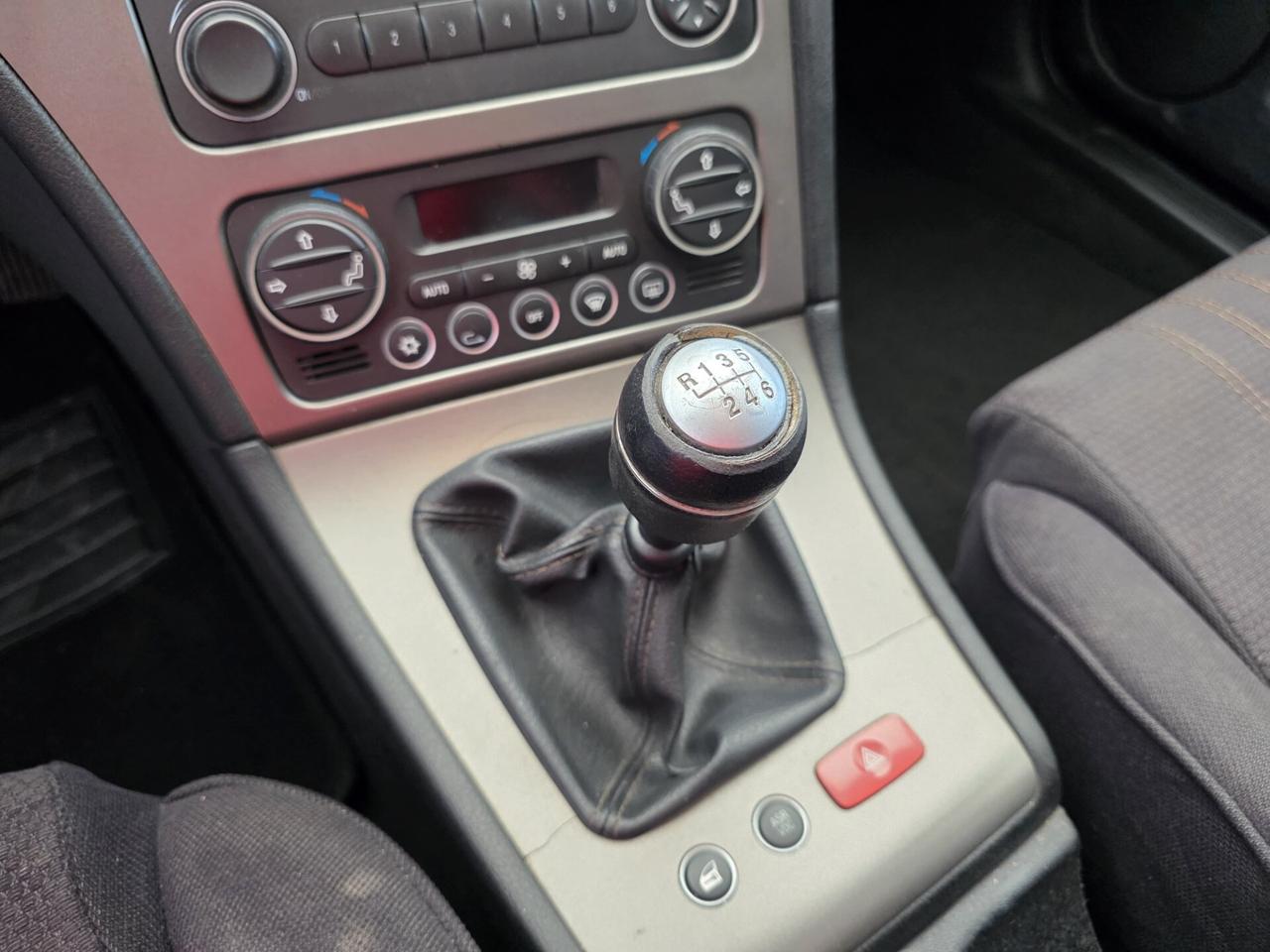 Alfa Romeo 159 1.9 JTDm 16V Sportwagon Distinctive