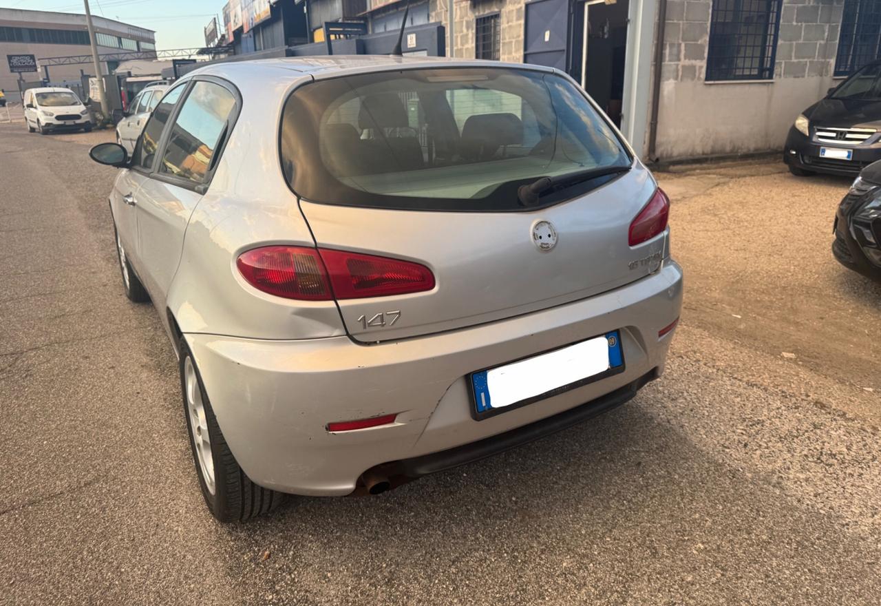 Alfa Romeo 147 1.6 16V TS (105) 5 porte Distinctive *IMPIANTO GPL*