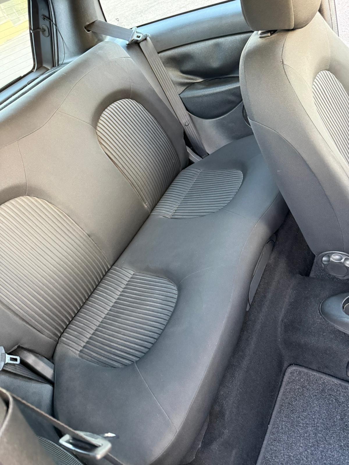 Lancia Ypsilon 1.2 69 CV Unyca