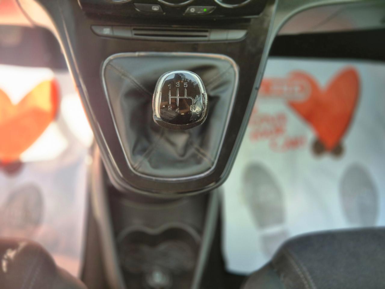 Lancia Ypsilon 1.2 69 CV / BENZ/ 5P /OK NEOPATENTATI