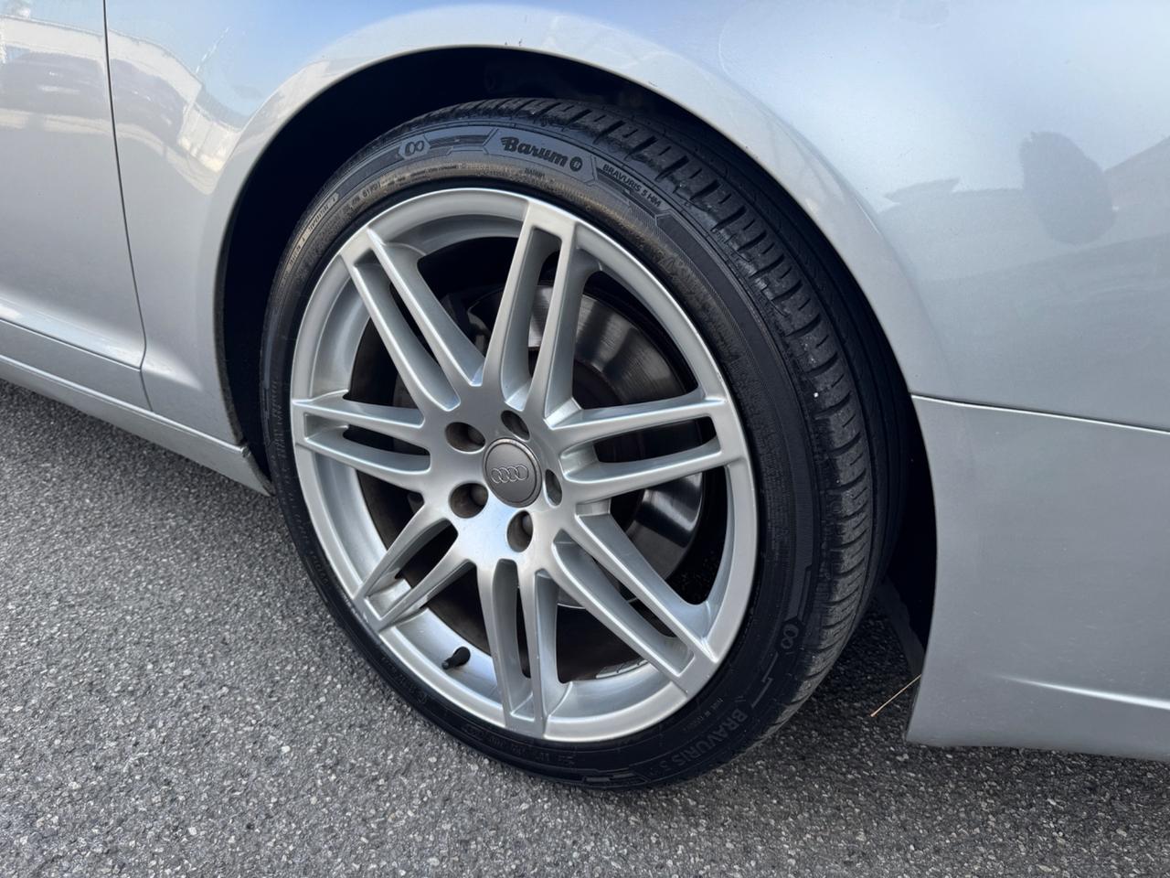 Audi A6 Avant 3.0 V6 TDI quattro S LINE