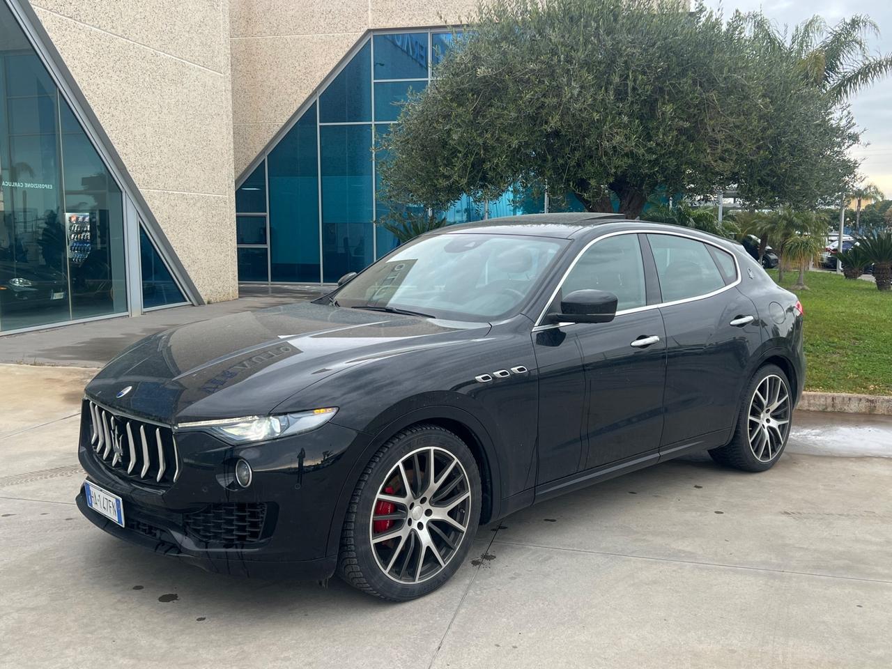 Maserati Levante V6 275cv Q4