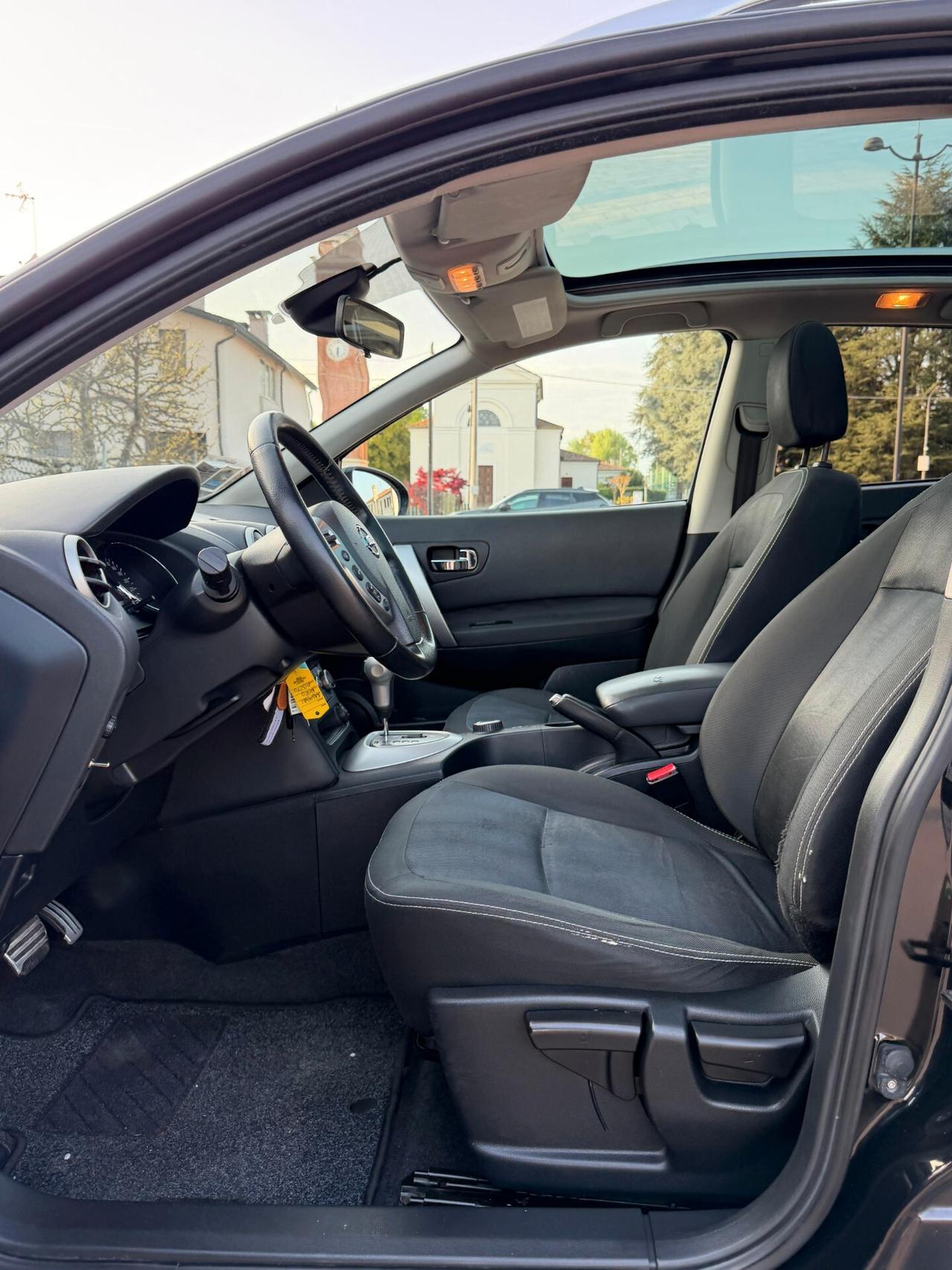 Nissan Qashqai 2.0 dCi DPF 4x4WD aut. Tekna