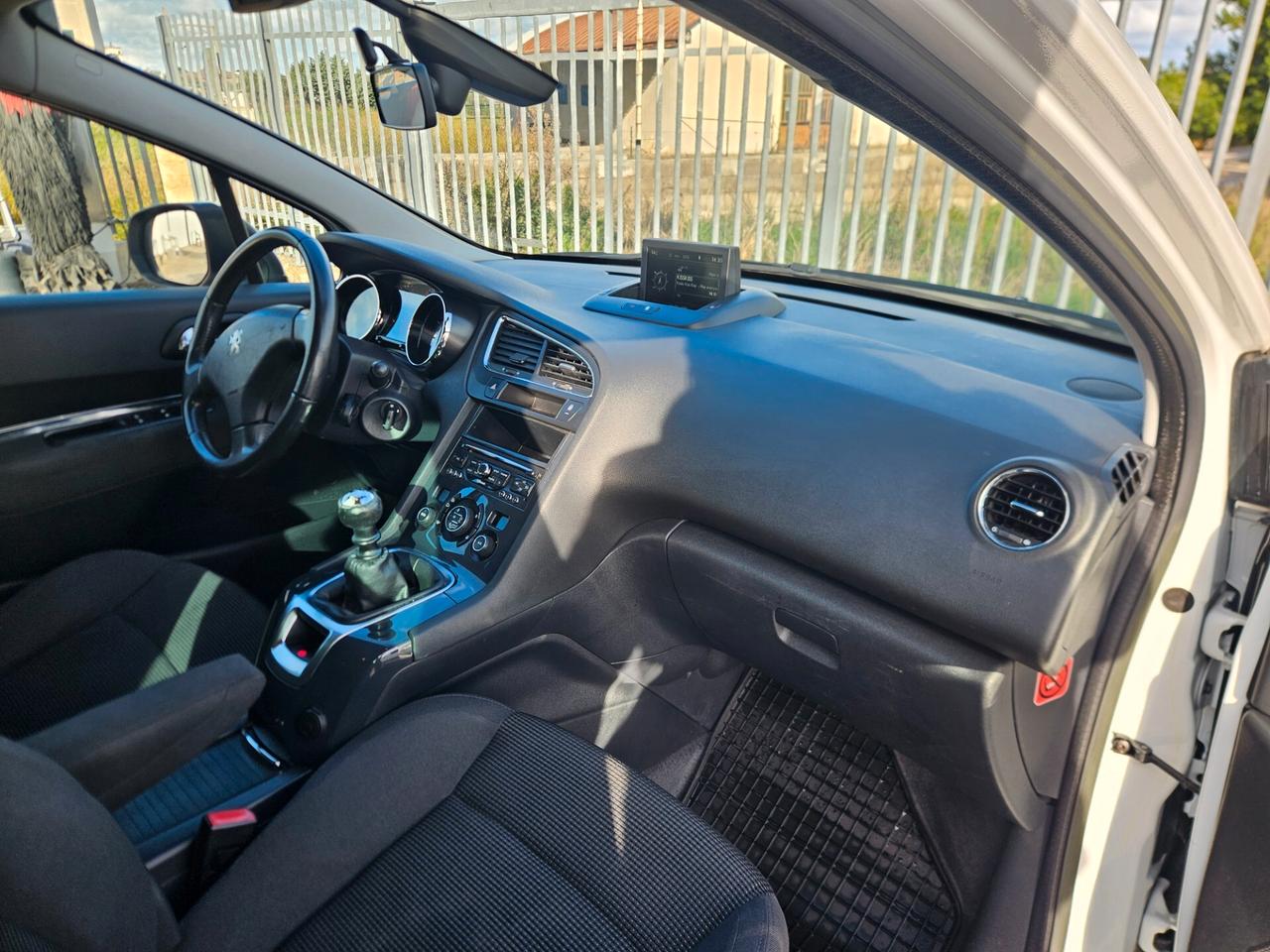 Peugeot 5008 1.6 HDi 115CV Business