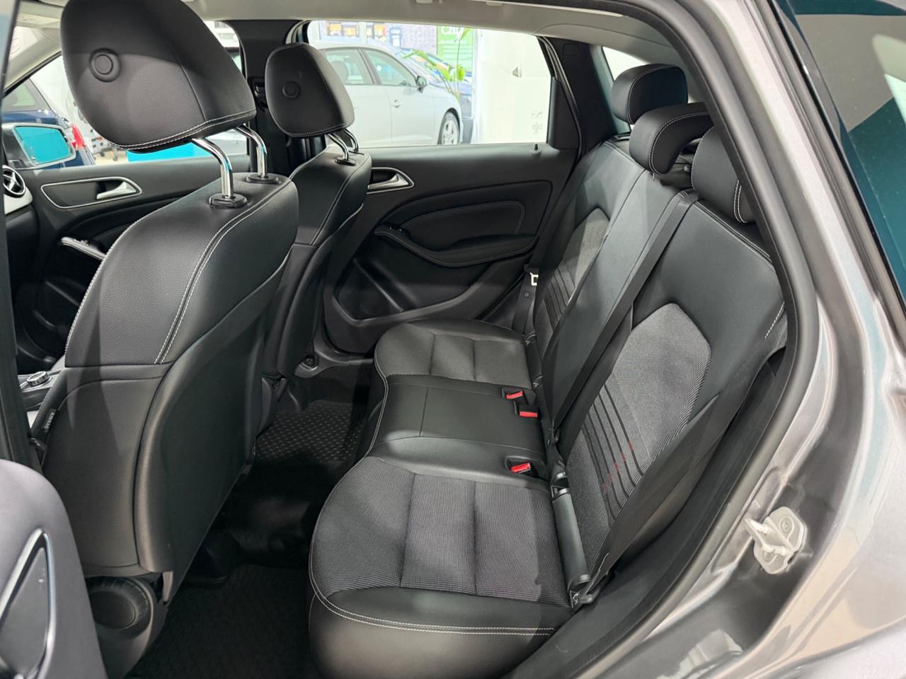 MERCEDES CLASSE B 2015 SPORT *AUTOMATICO