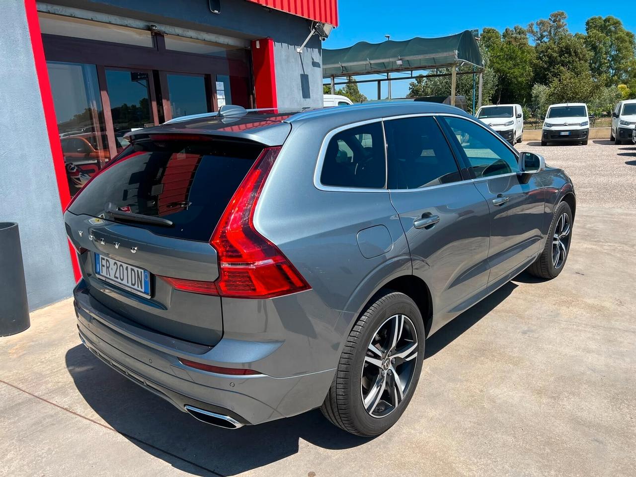 Volvo XC60 D4 AWD R-design * PREZZO REALE oppure €379 mese