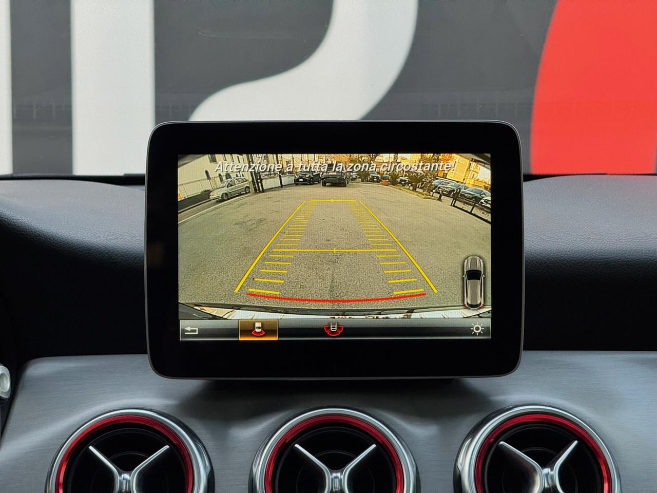 Mercedes-Benz GLA 200 d Premium AMG TETTO CAM