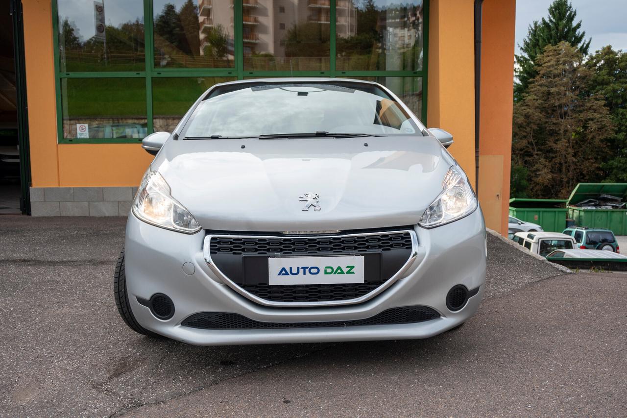 Peugeot 208 1.4 HDi 68 CV - NEOPATENTATI