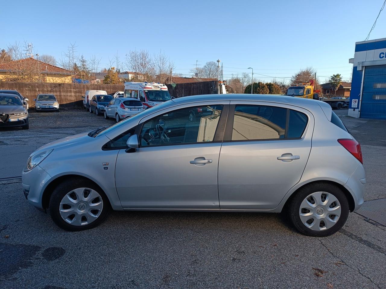 Opel Corsa 1.2 5 porte Enjoy